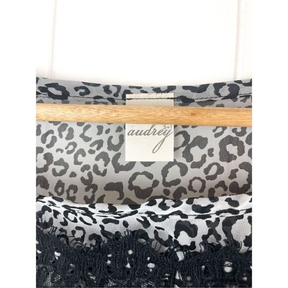 Audrey 3+1 Sheer Leopard Blouse with Eyelash Lace M - Picture 2 of 8